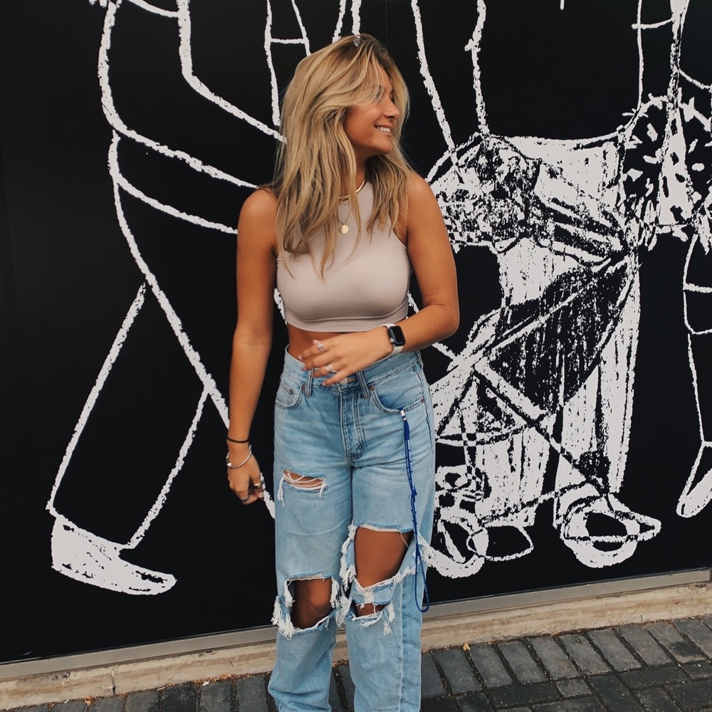 Meet your Posher, Becka